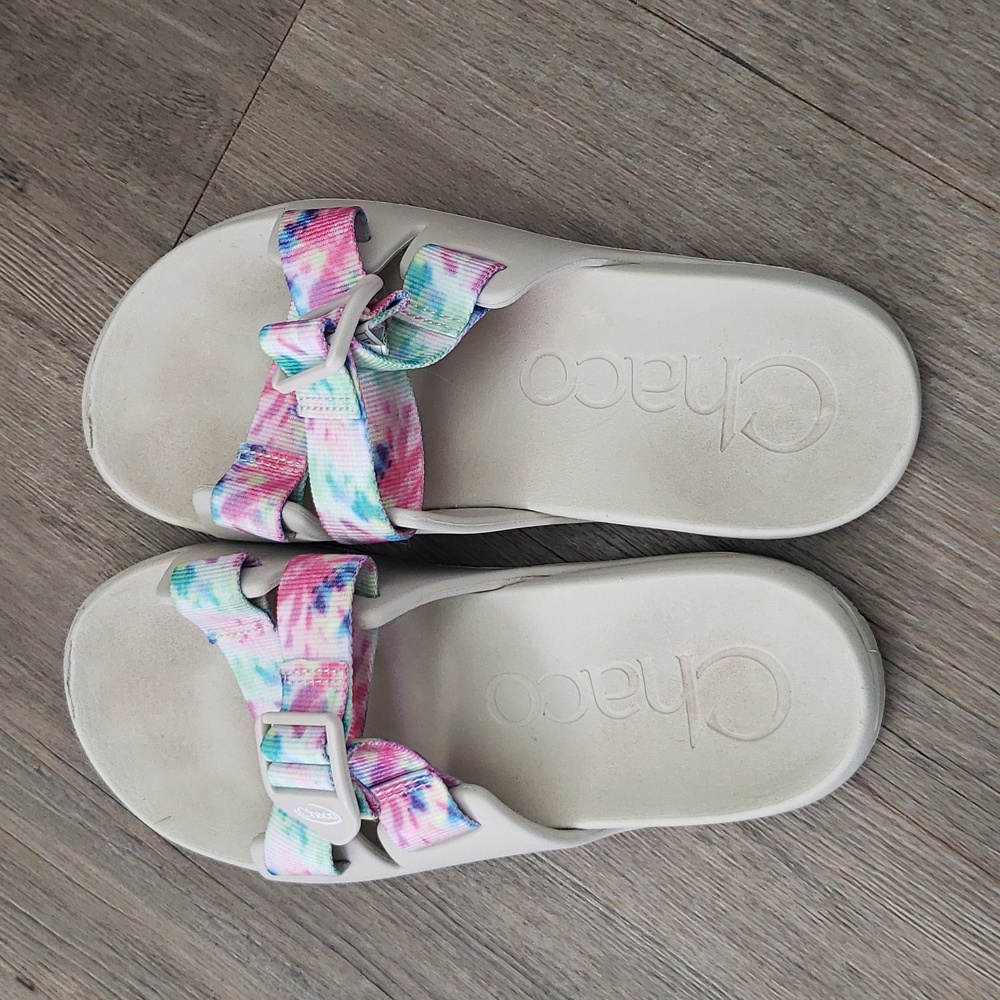 Chaco womans shoes